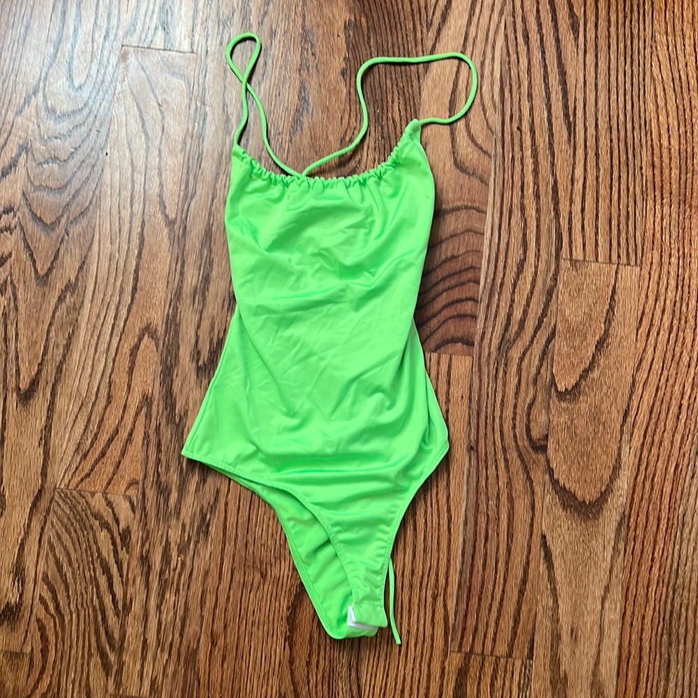 Le Lis neon body suit